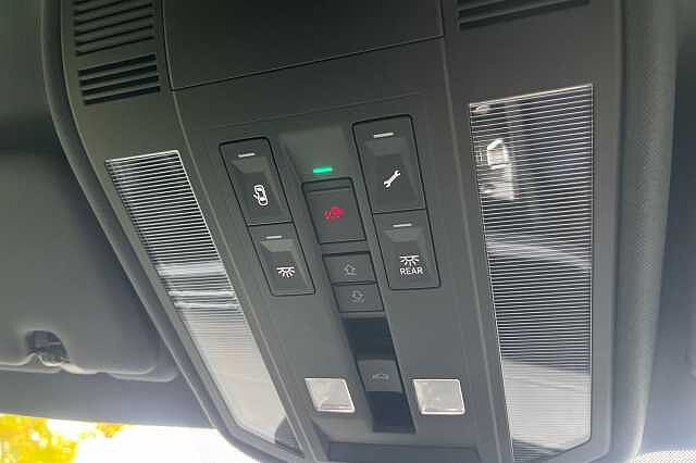 Used Volkswagen Touareg 2025 for sale - 76444524: Photo 34