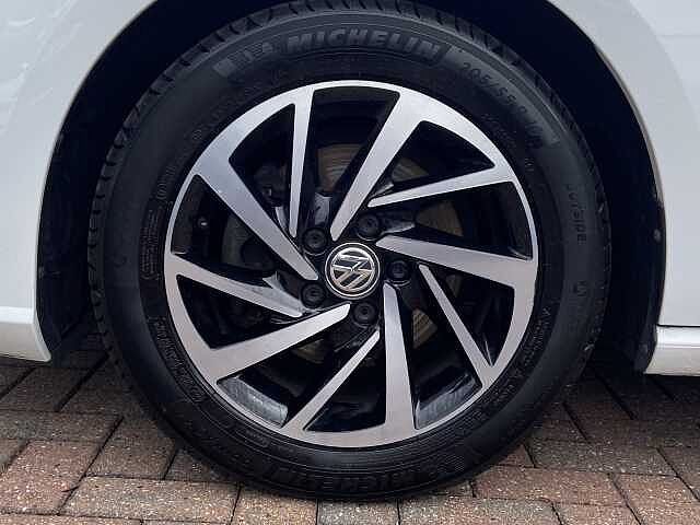 Used Volkswagen Golf 2019 for sale - 76396769: Photo 18