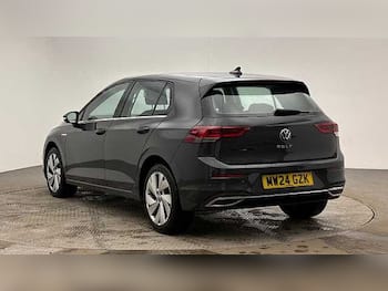 Used Volkswagen Golf 2024 for sale - 79673082: Photo