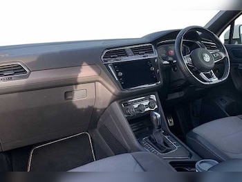 Used Volkswagen Tiguan Allspace 2021 for sale - 76470784: Photo