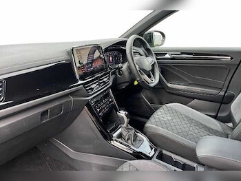 Used Volkswagen T-Roc 2023 for sale - 76461998: Photo