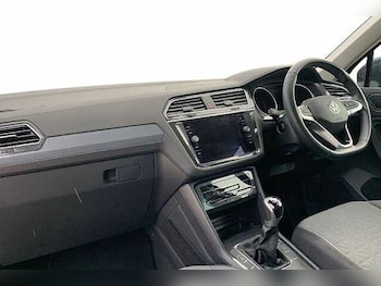 Used Volkswagen Tiguan 2021 for sale - 76477397: Photo