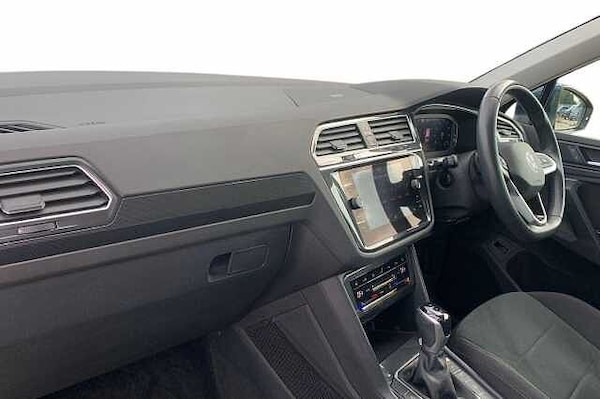 Used Volkswagen Tiguan 2021 for sale - 75631979: Photo 2