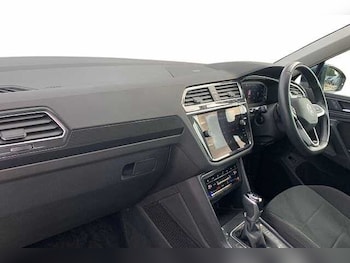 Used Volkswagen Tiguan 2021 for sale - 75631979: Photo