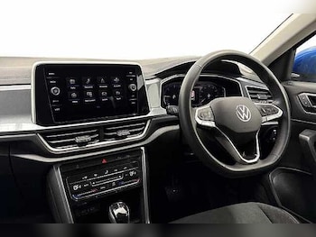 Used Volkswagen T-Roc 2025 for sale - 79457342: Photo