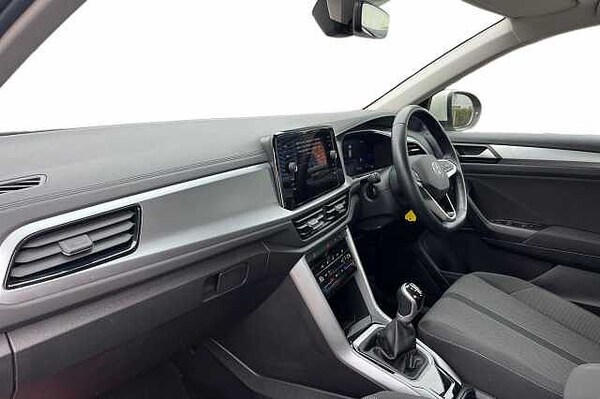 Used Volkswagen T-Roc 2022 for sale - 76101510: Photo 2