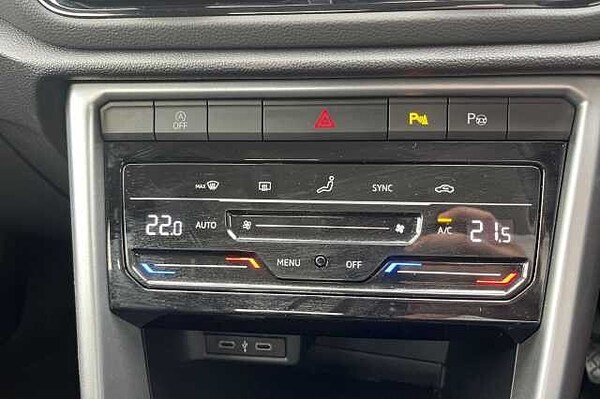 Used Volkswagen T-Roc 2022 for sale - 76101510: Photo 32