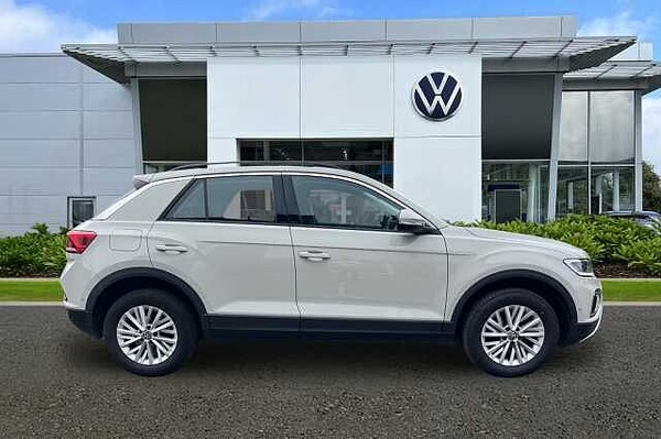 Used Volkswagen T-Roc 2022 for sale - 76101510: Photo 4