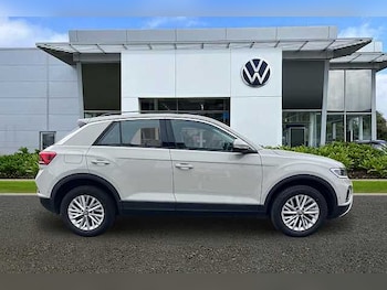 Used Volkswagen T-Roc 2022 for sale - 76101510: Photo 4
