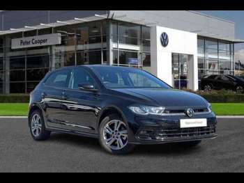 (74) - 1.0 TSI (115ps) R-Line DSG 5-Door