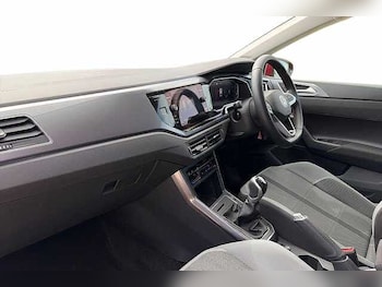 Used Volkswagen Polo 2024 for sale - 78196619: Photo