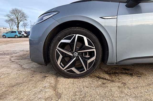 Used Volkswagen ID.3 2023 for sale - 77113376: Photo 5