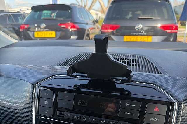 Used Volkswagen up! 2022 for sale - 77364128: Photo 28