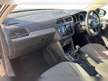 Used Volkswagen Tiguan 2022 for sale - 77595108: Photo