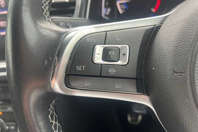 Used Volkswagen T-Roc 2019 for sale - 76040463: Photo 15