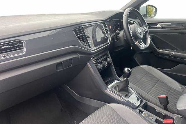 Used Volkswagen T-Roc 2019 for sale - 76040463: Photo 2