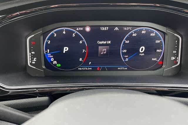 Used Volkswagen T-Roc 2023 for sale - 76211457: Photo 18