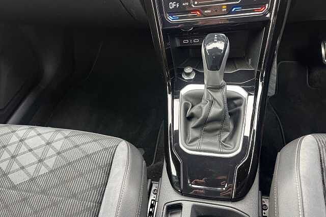 Used Volkswagen T-Roc 2023 for sale - 76211457: Photo 19