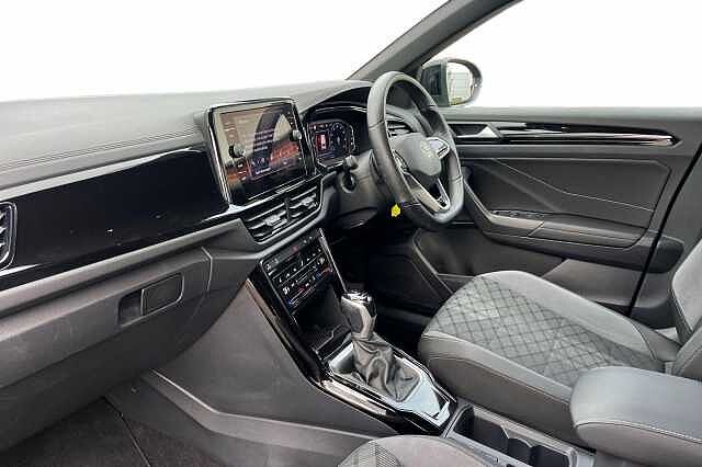 Used Volkswagen T-Roc 2023 for sale - 76211457: Photo 2