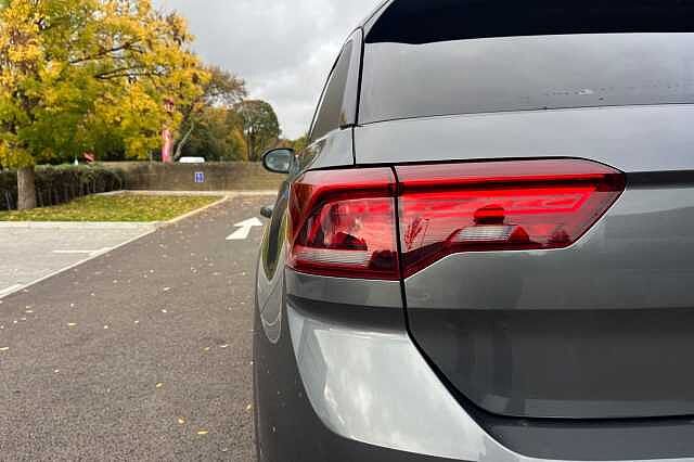 Used Volkswagen T-Roc 2023 for sale - 76211457: Photo 22