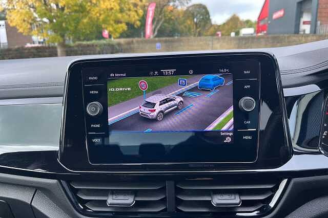 Used Volkswagen T-Roc 2023 for sale - 76211457: Photo 27