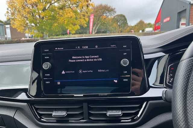 Used Volkswagen T-Roc 2023 for sale - 76211457: Photo 28