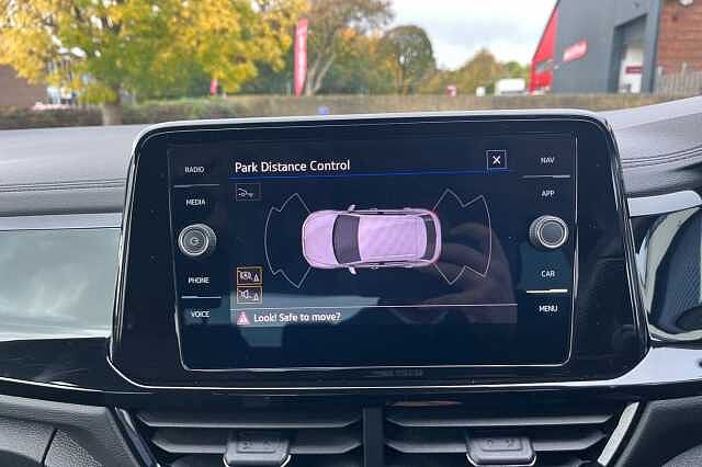 Used Volkswagen T-Roc 2023 for sale - 76211457: Photo 32