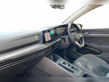 Used Volkswagen Golf 2020 for sale - 75182920: Photo