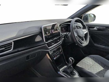 Used Volkswagen T-Roc 2025 for sale - 78496238: Photo