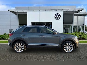 Used Volkswagen T-Roc 2020 for sale - 76505055: Photo