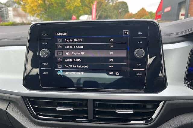 Used Volkswagen T-Roc 2022 for sale - 76133815: Photo 24