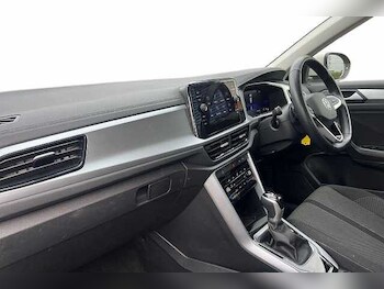 Used Volkswagen T-Roc 2022 for sale - 76133815: Photo 2