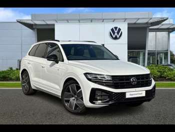 2025 (25) - 3.0 V6 TDI 4Motion 286 Black Edition 5dr Tip Auto
