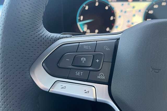 Used Volkswagen Touareg 2025 for sale - 78069787: Photo 15