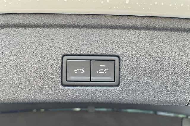 Used Volkswagen Touareg 2025 for sale - 78069787: Photo 22