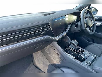 Used Volkswagen Touareg 2025 for sale - 78069787: Photo