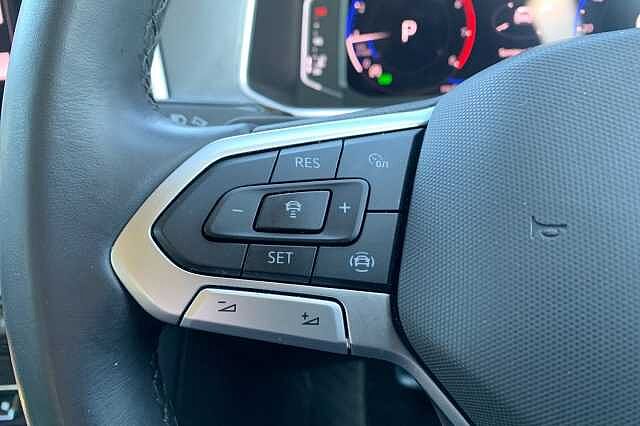 Used Volkswagen T-Roc 2023 for sale - 77516595: Photo 15