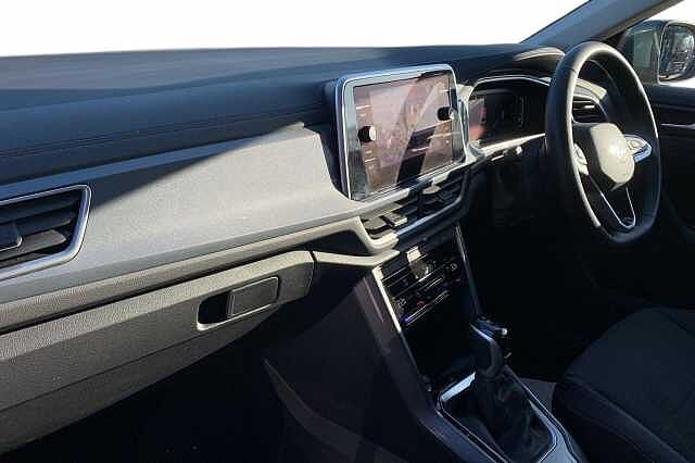 Used Volkswagen T-Roc 2023 for sale - 77516595: Photo 2