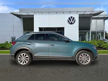 Used Volkswagen T-Roc 2023 for sale - 77516595: Photo