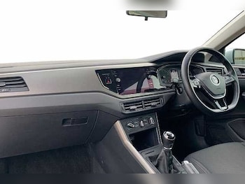 Used Volkswagen Polo 2019 for sale - 76605448: Photo