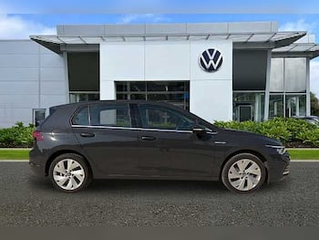 Used Volkswagen Golf 2024 for sale - 79450760: Photo