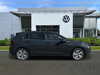 Used Volkswagen Golf 2021 for sale - 75931982: Photo
