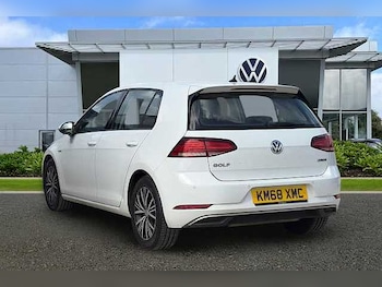 Used Volkswagen Golf 2018 for sale - 77916284: Photo