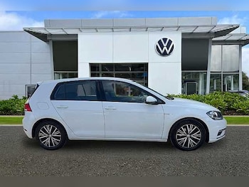 Used Volkswagen Golf 2018 for sale - 77916284: Photo