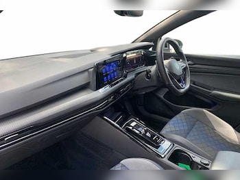Used Volkswagen Golf 2023 for sale - 75385344: Photo