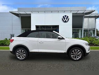 Used Volkswagen T-Roc 2021 for sale - 77085592: Photo