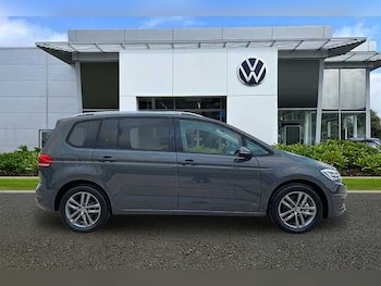 Used Volkswagen Touran 2025 for sale - 77328929: Photo