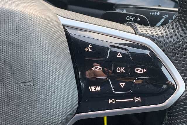 Used Volkswagen T-Roc 2023 for sale - 76280650: Photo 17