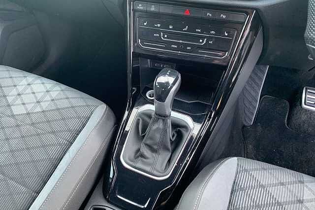 Used Volkswagen T-Roc 2023 for sale - 76280650: Photo 19