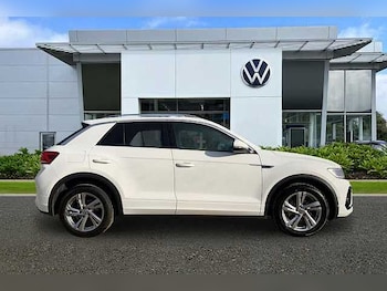 Used Volkswagen T-Roc 2023 for sale - 76280650: Photo